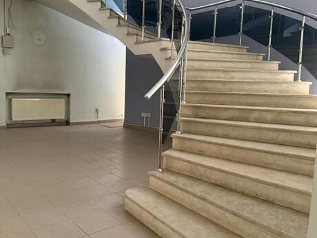 15 otaqlı həyət evi/bağ evi - Gənclik m. - 965 m²