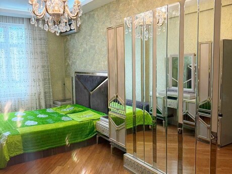 3 otaqlı yeni tikili - Elmlər Akademiyası m. - 147 m²