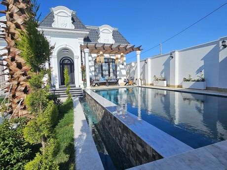 5 otaqlı həyət evi/bağ evi - Mərdəkan q. - 250 m²