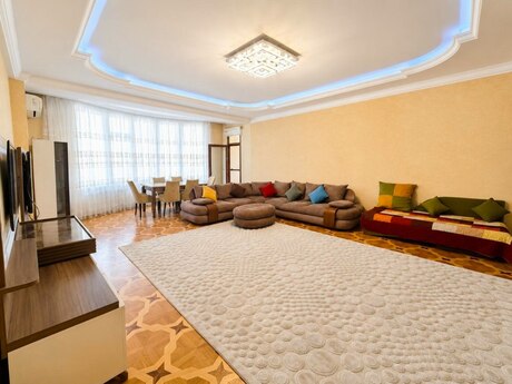 4 otaqlı yeni tikili - 28 May m. - 180 m²
