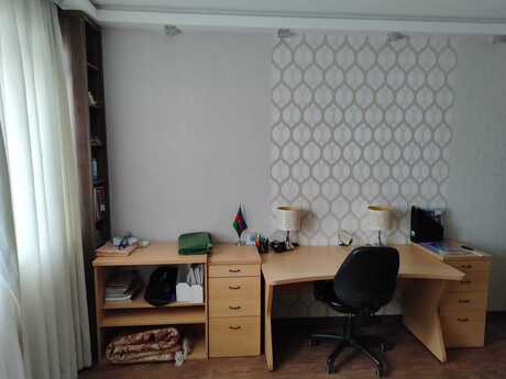 3 otaqlı köhnə tikili - İnşaatçılar m. - 75 m²