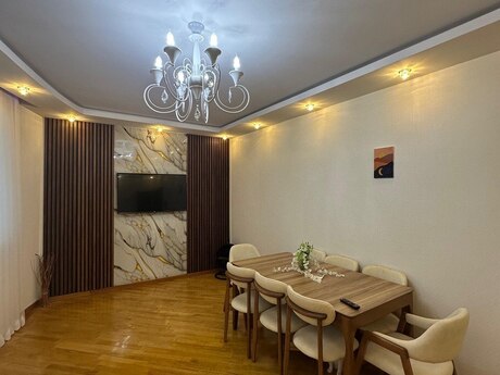 4 otaqlı mənzil, 134 m², Bakıxanov: 214 000 ₼ 2
