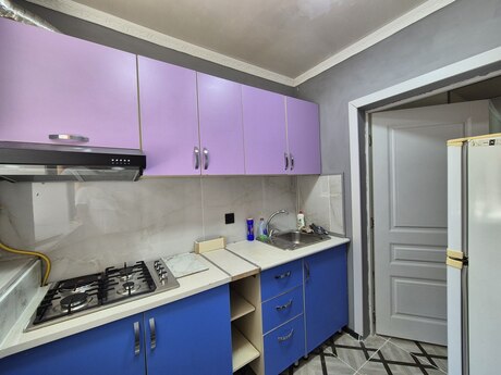 3 otaqlı köhnə tikili - 28 May m. - 90 m²