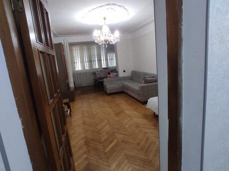 3 otaqlı köhnə tikili - Nərimanov r. - 70 m²