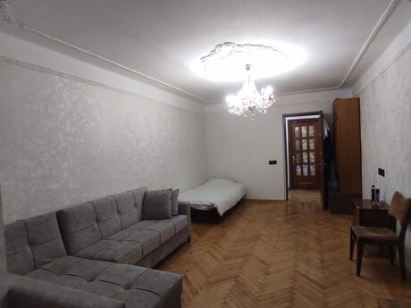 3 otaqlı köhnə tikili - Nərimanov r. - 70 m²