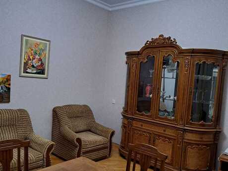 2 otaqlı köhnə tikili - Bayıl q. - 65 m²