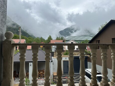5 otaqlı həyət evi/bağ evi - Qax - 140 m²