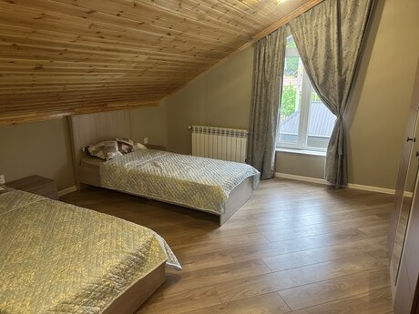 5 otaqlı həyət evi/bağ evi - Qax - 140 m²