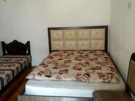 3 otaqlı həyət evi/bağ evi - İnşaatçılar m. - 55 m²