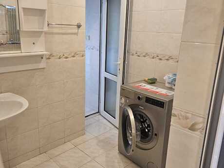 3 otaqlı köhnə tikili - Elmlər Akademiyası m. - 90 m²