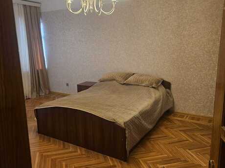 3 otaqlı köhnə tikili - Elmlər Akademiyası m. - 90 m²