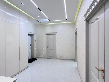 4-комнатная квартира, 180 м², Neftçilər: 425 000 ₼ 4