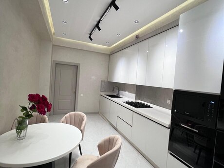 4-комнатная квартира, 180 м², Neftçilər: 425 000 ₼ 3