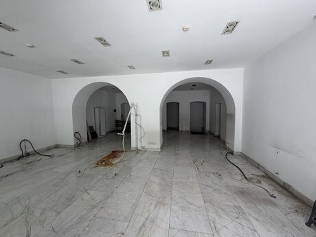 Obyekt - 28 May m. - 416 m²