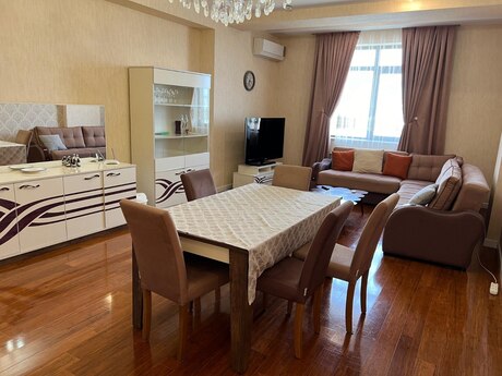 4 otaqlı yeni tikili - 28 May m. - 173 m²