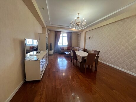 4 otaqlı yeni tikili - 28 May m. - 173 m²