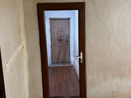 2 otaqlı köhnə tikili - Elmlər Akademiyası m. - 45 m²