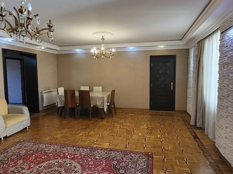 4 otaqlı köhnə tikili - İnşaatçılar m. - 105 m²