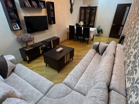 4-комнатная квартира, 140 м², İnşaatçılar: 315 000 ₼ 3