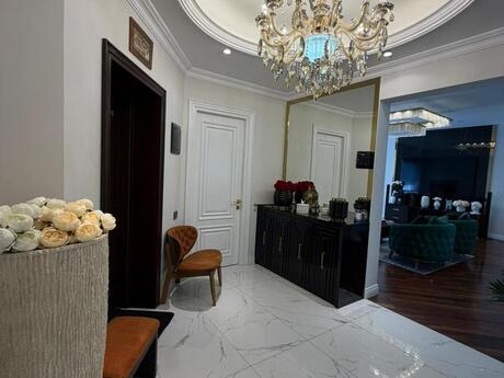 4 otaqlı yeni tikili - Nəsimi r. - 223 m²