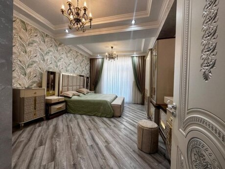 4 otaqlı yeni tikili - Ağ şəhər q. - 187 m²