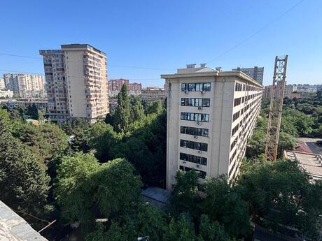4-комн. вторичка - м. Азадлыг проспекти - 90 м²