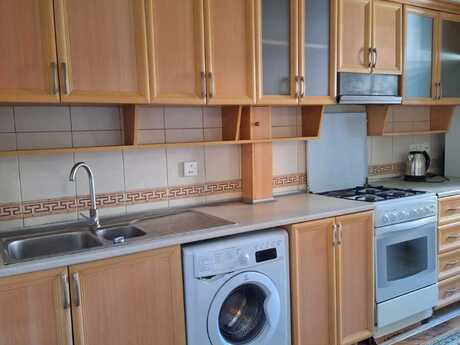3 otaqlı köhnə tikili - Elmlər Akademiyası m. - 80 m²