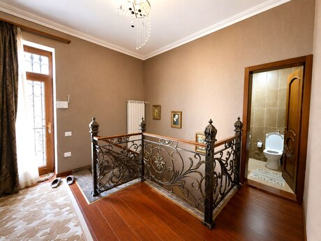 8 otaqlı həyət evi, 250 m², Qara Qarayev: 650 000 ₼ 3