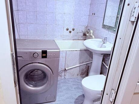 1 otaqlı köhnə tikili - İnşaatçılar m. - 40 m²
