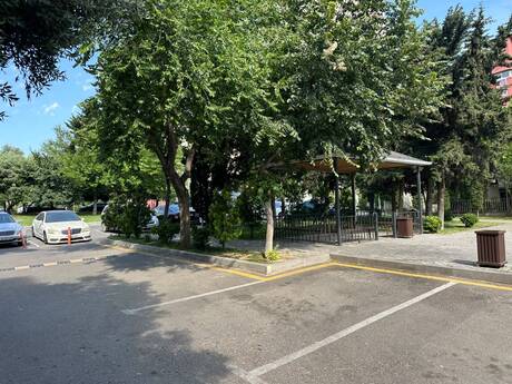 3 otaqlı köhnə tikili - Xalqlar Dostluğu m. - 80 m²