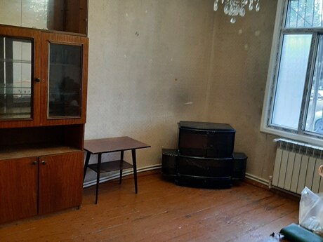 3 otaqlı köhnə tikili - Suraxanı q. - 40 m²