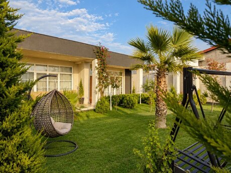 4 otaqlı həyət evi/bağ evi - Şüvəlan q. - 140 m²