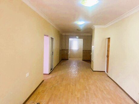 Obyekt - 8 Noyabr m. - 100 m²