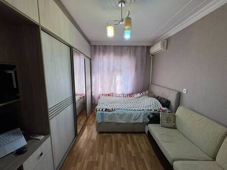 2 otaqlı köhnə tikili - Memar Əcəmi m. - 70 m²