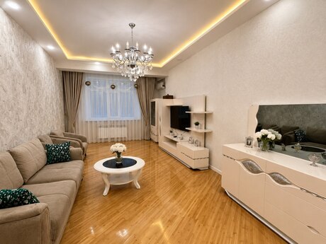 2-комн. новостройка - Насиминский р. - 98 м²