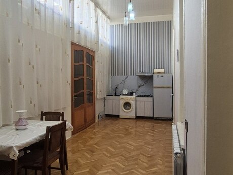 3 otaqlı köhnə tikili - Sahil m. - 60 m²