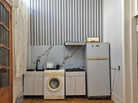 3 otaqlı köhnə tikili - Sahil m. - 60 m²