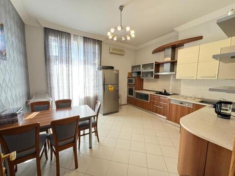 3-room apartment, 175 m², Nizami: 520 000 ₼ 3