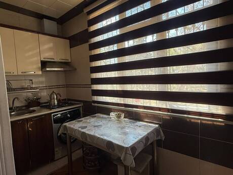Elan №6212103 - Bakı, Memar Əcəmi m., 3 otaqlı, 47 m², 2/5 mərtəbə