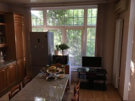 Elan №6212126 - Bakı, Nərimanov r., 3 otaqlı, 120 m², 2/2 mərtəbə
