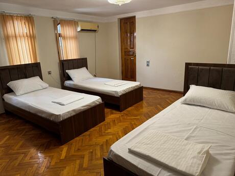 Elan №6212260 - Bakı, Sahil m., 250 m²
