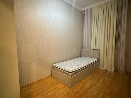 3 otaqlı mənzil, 97 m², Bakıxanov: 255 000 ₼ 5