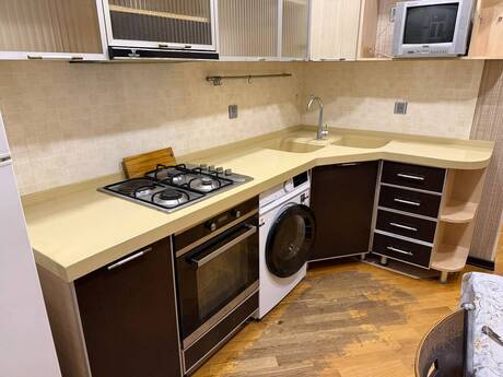 2 otaqlı köhnə tikili - Nərimanov r. - 65 m²