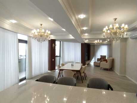 4-комн. новостройка - м. Ази Асланов - 220 м²