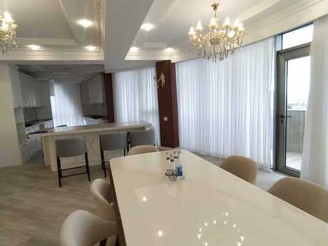 4-комн. новостройка - м. Ази Асланов - 220 м²
