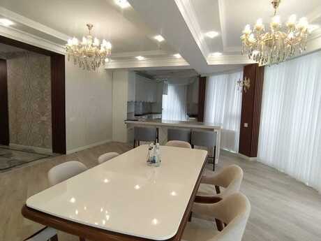 4-комн. новостройка - м. Ази Асланов - 220 м²