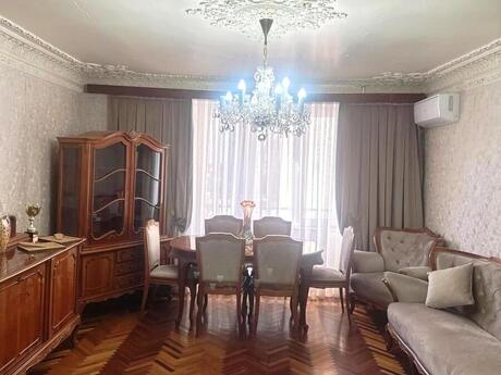 Elan №6212784 - Bakı, Elmlər Akademiyası m., 3 otaqlı, 80 m², 3/5 mərtəbə