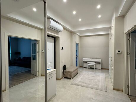 3-room apartment for rent, 145 m², Ağ şəhər: 1 800 ₼/mo 3