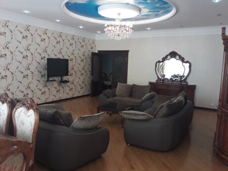 Elan №6213018 - Bakı, 28 May m., 5 otaqlı, 228 m², 15/18 mərtəbə