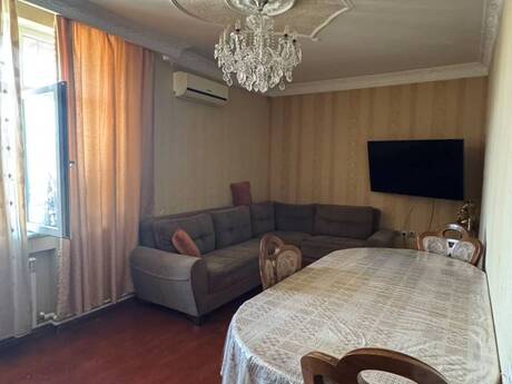 Объявление №6213075 - Баку, пос. Бакиханова, 2-комн., 65 м², 2/5 этаж